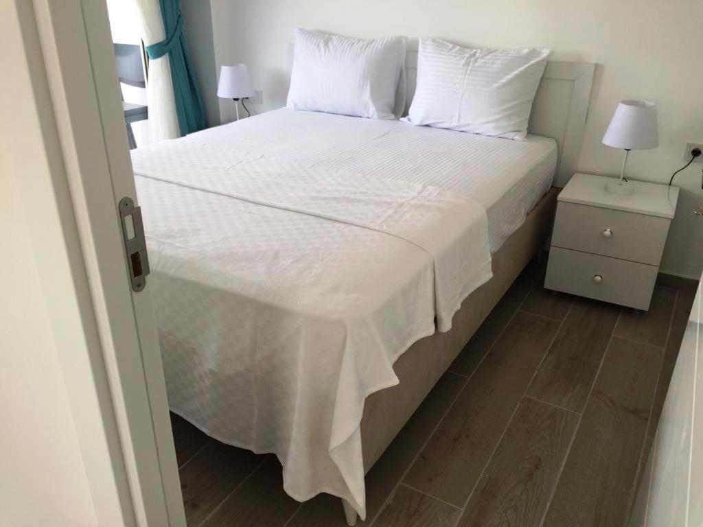 Sahil Aparts - Guelluek Aparthotel Milas Esterno foto